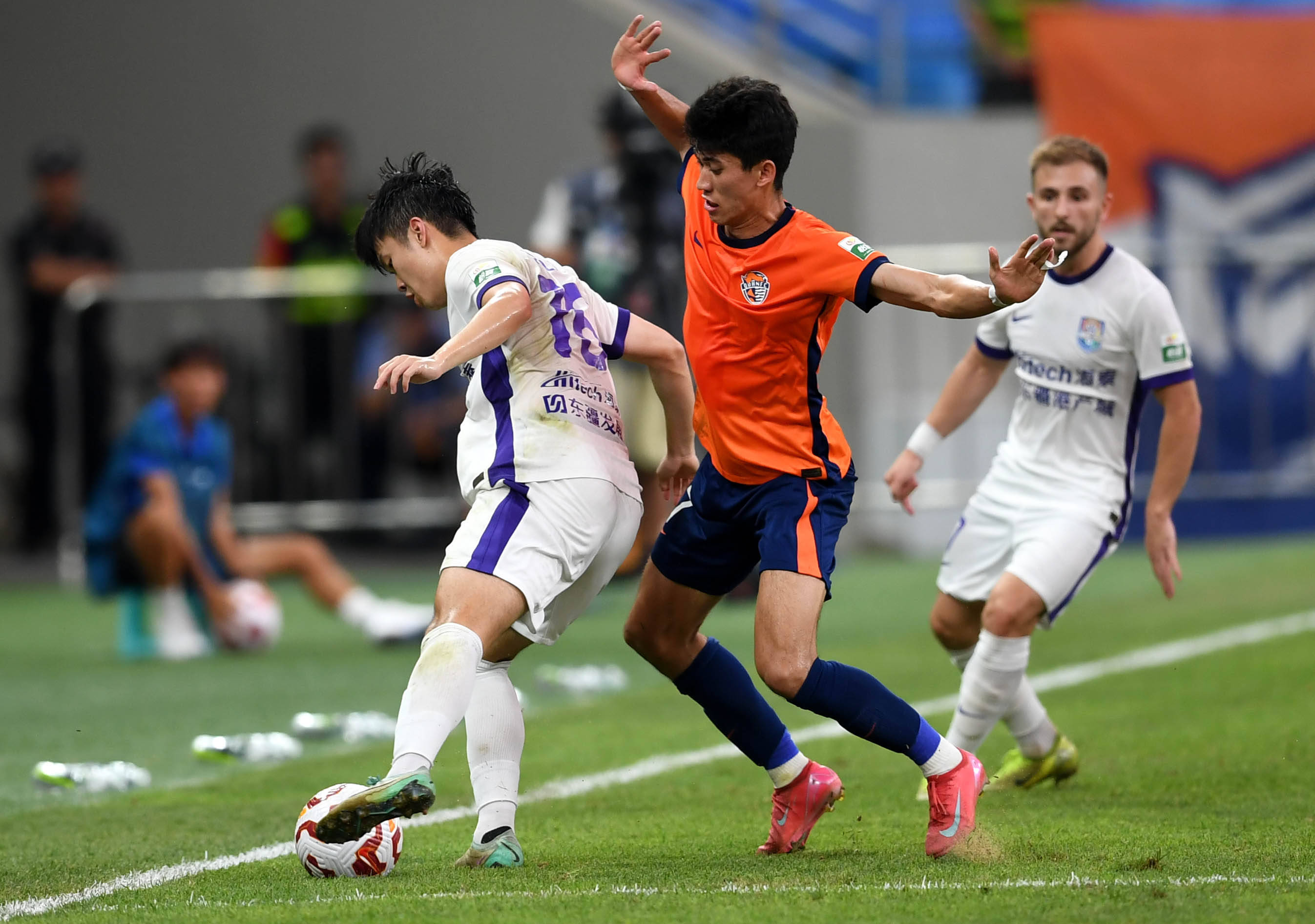 通过比赛来 通过比赛来