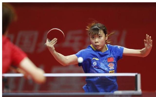 后防线的稳 后防线的稳