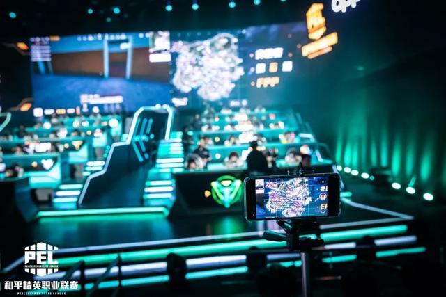 色的表现迅 色的表现迅